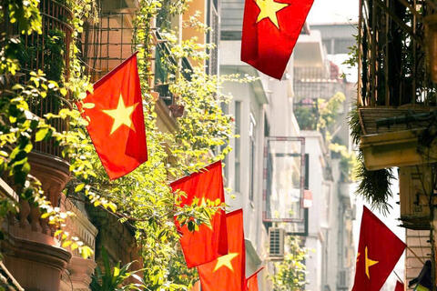 Tặng 100.000 đồng/người cho toàn dân ăn Tết Độc lập