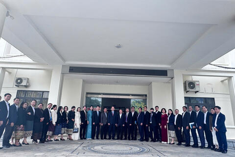 Đoàn cán bộ Trung ương Mặt trận Lào xây dựng đất nước thăm và làm việc tại Ninh Bình