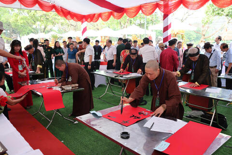 Hội thi thư pháp tại Lễ hội Hoa Lư năm 2026