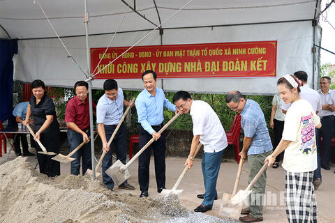Xã Ninh Cường tổ chức khởi công xây nhà Đại đoàn kết cho hộ có hoàn cảnh đặc biệt khó khăn