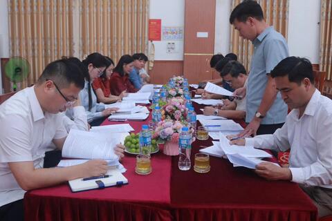 ĐOÀN GIÁM SÁT ỦY BAN MTTQ VIỆT NAM TỈNH NINH BÌNH LÀM VIỆC VỚI UBND XÃ BÌNH GIANG VỀ “VIỆC THỰC HIỆN DÂN CHỦ Ở CƠ SỞ GẮN VỚI TRÁCH NHIỆM CỦA NGƯỜI ĐỨNG ĐẦU THEO QUY ĐỊNH SỐ 124-QĐ/TW