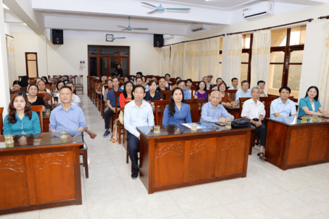 Ủy ban MTTQ Việt Nam tỉnh gặp mặt Hội đồng hương Ninh Bình  tại huyện Tân Lạc, tỉnh Hòa Bình