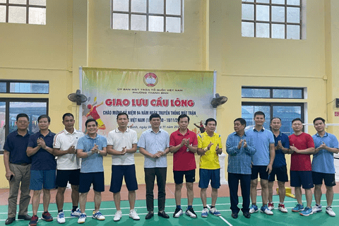 Ủy ban MTTQ phường Thanh Bình tổ chức buổi giao lưu cầu lông chào mừng kỷ niệm 94 năm Ngày truyền thống MTTQ Việt Nam