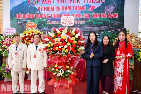 Hội đồng hương Ninh Bình tại Hà Nam gặp mặt truyền thống kỷ niệm 25 năm thành lập