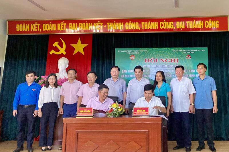 Ký kết chương trình phối hợp giữa Ủy ban MTTQ Việt Nam tỉnh và Chi nhánh Ngân hàng Chính sách xã hội tỉnh
