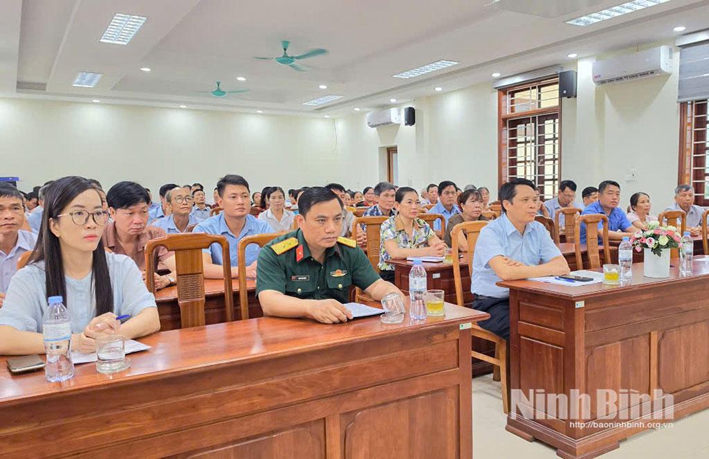 Các đại biểu dự hội nghị.
