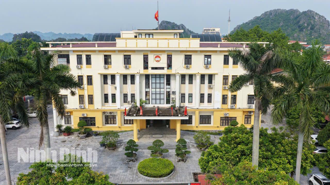 Ủy ban MTTQ Việt Nam tỉnh Ninh Bình sẽ là đầu mối tiếp nhận, định hướng và phối hợp hoạt động đối với 16 hội quần chúng cấp tỉnh. (Trong ảnh: Trụ sở Ủy ban MTTQ Việt Nam tỉnh Ninh Bình). Ảnh: Ngọc Linh