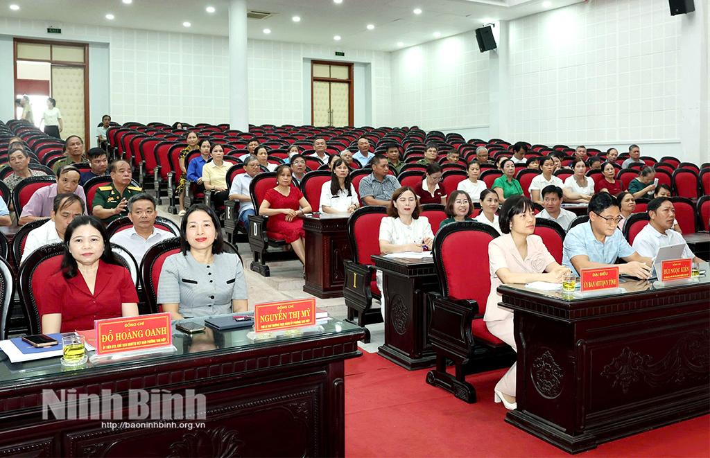 Các đại biểu dự hội nghị.